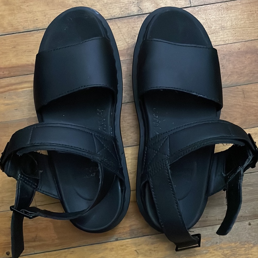 Voss Doc Martens Sandal